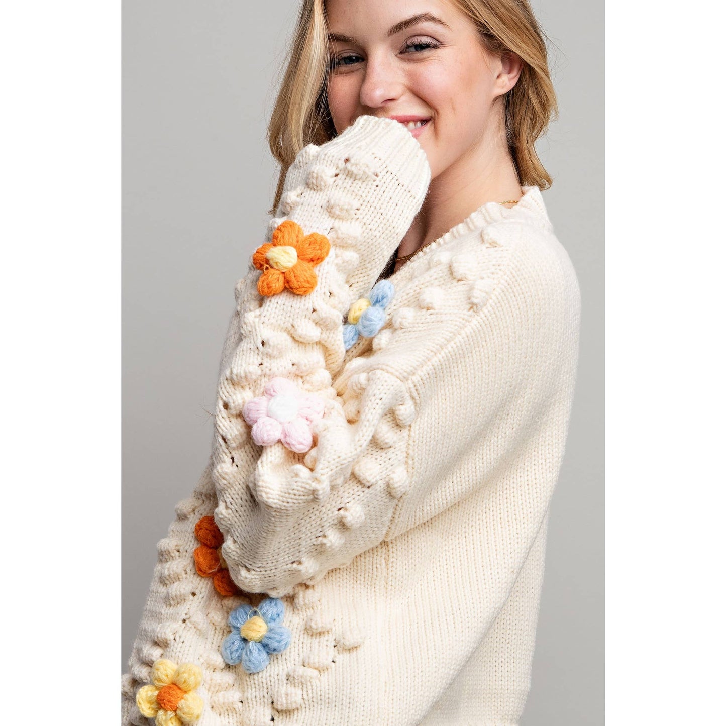 SWEET 3D FLOWER KNITTING CARDIGAN