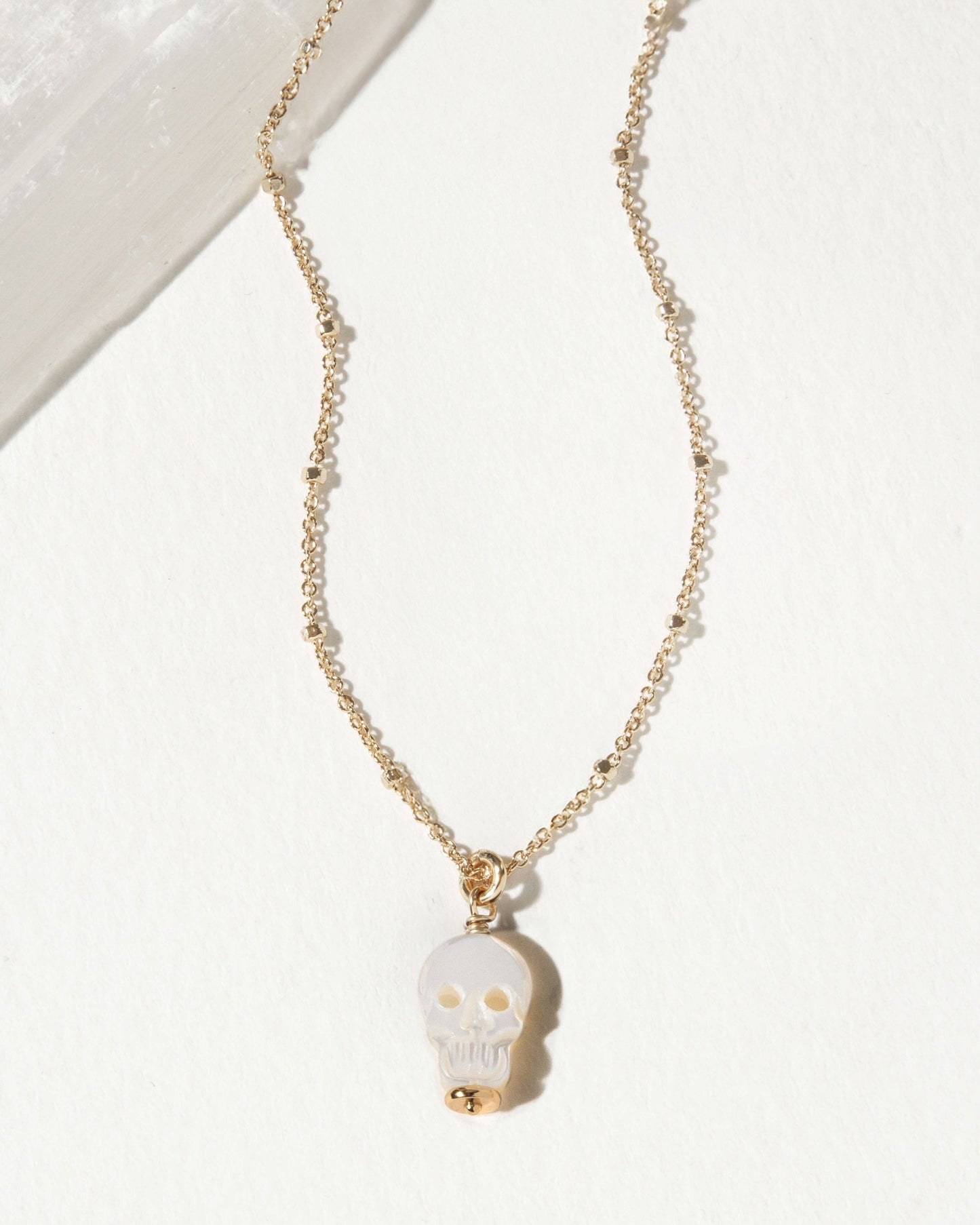 Sweet Misfit Skull Dainty Necklace - Mother of Pearl