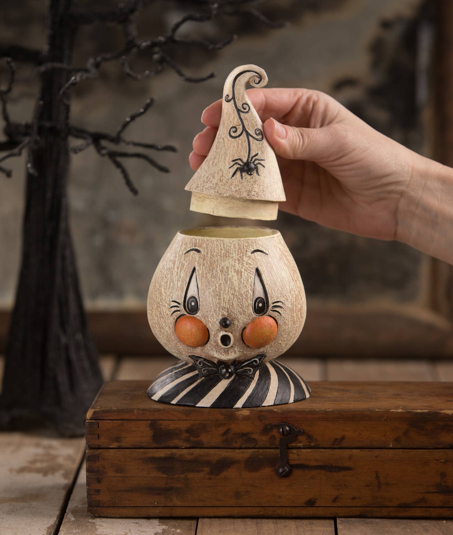 Morty Boo Meringue Treat Container