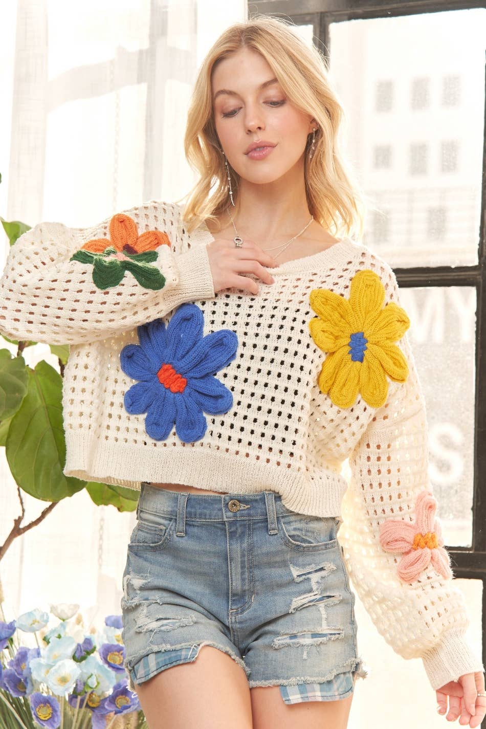 FLORAL PATCH SWEATER